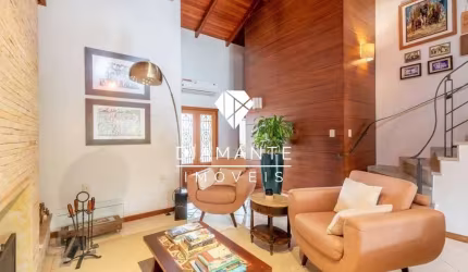 Casa com 3 quartos à venda na Avenida Cai, Cristal, Porto Alegre por R$ 1.350.000