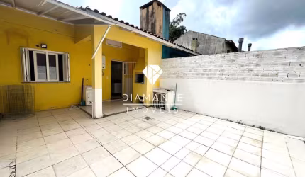 Casa com 2 quartos à venda na Rua Doutor Rubens Maciel, Hípica, Porto Alegre por R$ 269.000