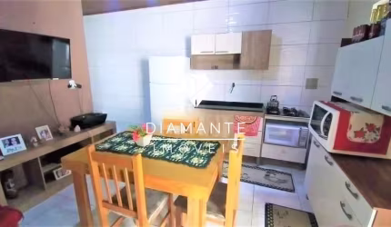 Casa com 2 quartos à venda na Rua Elvira Dendena, Hípica, Porto Alegre por R$ 150.000