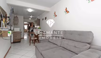 Casa com 2 quartos à venda na Rua Padre Oscar Puhl, Hípica, Porto Alegre por R$ 300.000