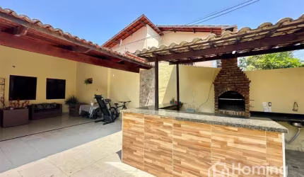 Casa plana espaçosa e com excelente localização no Cambeba.