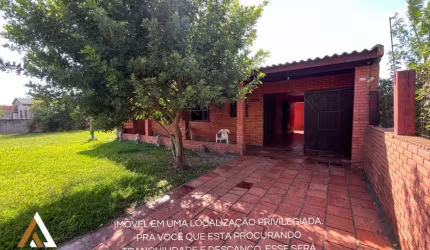 Ampla Casa a venda - ótima localização e muito espaço!