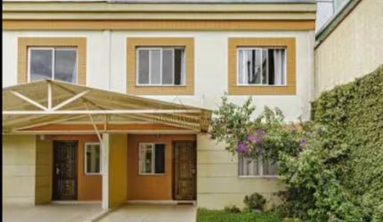 Casa com 3 quartos à venda na Rua Francisco Zanicotti Sobrinho, 310, Santa Cândida, Curitiba por R$ 530.000