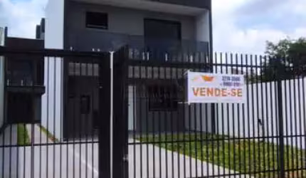 Casa com 3 quartos à venda na Rua Adinar dos Santos Ribeiro, 1193, Fazendinha, Curitiba, 152 m2 por R$ 780.000