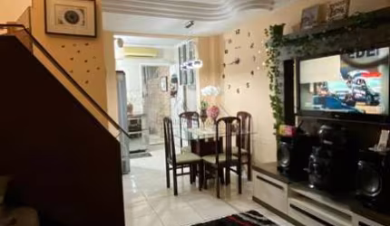Casa com 2 quartos à venda na Rua Lenita Rosa Chella, 101, Cidade Industrial, Curitiba, 68 m2 por R$ 392.200