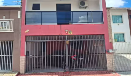 Casa com 4 quartos à venda na Rua Antônio Rechetelo, 169, Fazendinha, Curitiba, 140 m2 por R$ 650.000