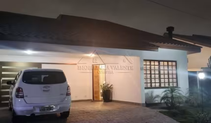 Casa em condomínio fechado com 3 quartos à venda na Avenida Comendador Franco, 6634, Uberaba, Curitiba por R$ 1.700.000