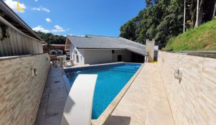 Casa com 3 dormitórios à venda, 160 m² por R$ 780.000,00 - Glória - Joinville/SC