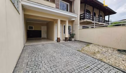 Casa em Joinville no bairro Floresta!