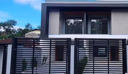 Casa com 3 dormitórios à venda, 134 m² por R$ 650.000,00 - Floresta - Joinville/SC