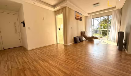 Apartamento à venda no Atiradores em Joinville, por 450 mil.