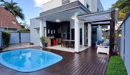 Casa com 3 dormitórios à venda, 177 m² por R$ 1.695.000,00 - Glória - Joinville/SC