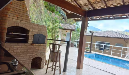 Asset Imóveis vende casa triplex de condomínio, 400m², com 4 suítes, por R$ 1.300.000 - Badu - Niterói/RJ