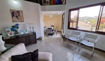 Asset Imóveis vende casa com 3 quartos (1suíte) , 262m², por R$ 650.000,00 - Sape - Niterói/RJ
