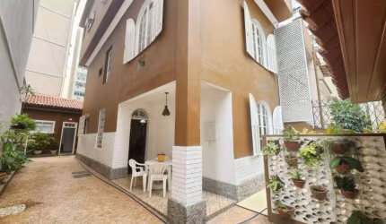 Asset Imóveis vende (2.200.000) e aluga (9.000) casa duplex, de 4 quartos (1suíte), 200m² - Icaraí