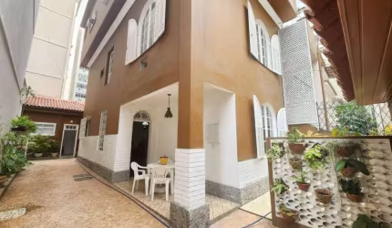 Asset Imóveis vende (2.200.000) e aluga (9.000) casa duplex, de 4 quartos (1suíte), 200m² - Icaraí