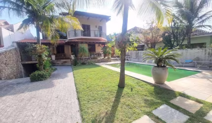 Asset Imóveis vende linda casa duplex com 5 quartos (2suítes), 400m², por R$ 3.500.000 - Itacoatiara - Niterói/RJ