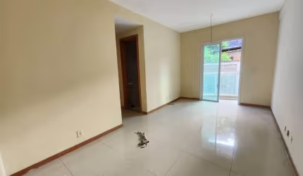 Asset Imóveis vende apartamento com varanda e 2 quartos (1suíte), 57m², por R$ 185.000 - Colubande - São Gonçalo/RJ