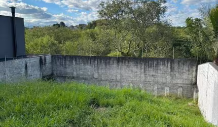 Vende-se Excelente Terreno no Condomínio Pinheiros de Tremembé.