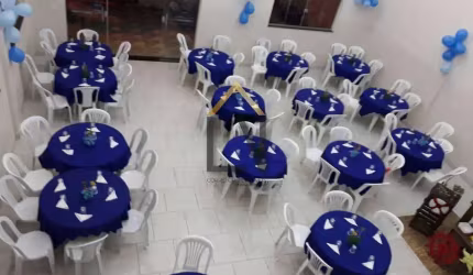 Excelente Casa para venda com piscina e salão de Festas no Barreiro com Doc