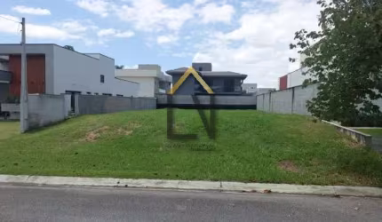 Maravilhoso terreno em condomínio alto padrão