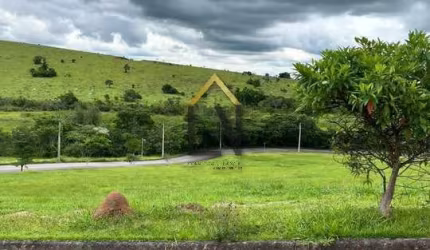 Terreno no Condomínio Bella Vitta, Taubaté, SP