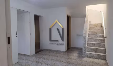 Sobrado à Venda no Centro de Taubaté - Próxima à Associação