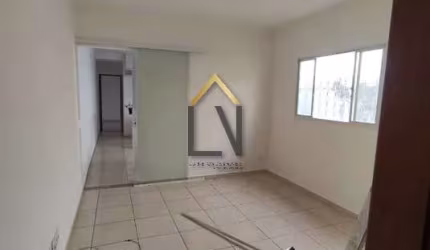 Oportunidade: Casa de Meio Lote no Jardim Ana Rosa, Taubaté