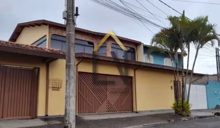 Excelente Sobrado à Venda