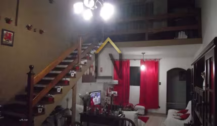 Vende-se Sobrado com Edícula