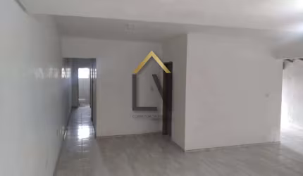 Casa à Venda no Bairro Gurilândia - Taubaté