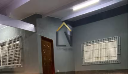 Vende-se ampla casa no Parque São Cristóvão – Taubaté
