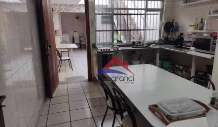 Casa no Tatuapé, próximo ao metrô Carrão, com 2 dormitórios, 1 vaga coberta, 150 m²  - São Paulo/SP