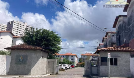 Apartamento com 2 dormitórios à venda, 47 m² por R$ 160.000,00 - Antares - Maceió/AL