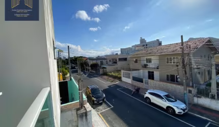 Sobrado centro de BC!