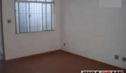 Sobrado comercial à venda com 230m2 de área útil em Moema