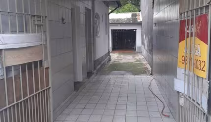 Casa em Santo Amaro com 160 m² Loc: R$4.500,00 Venda: R$1.200.000,00