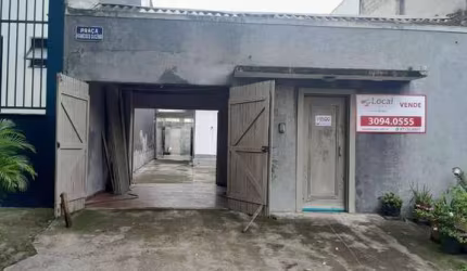 Casa em Santo Amaro com 160 m² Loc: R$4.500,00 Venda: R$1.200.000,00