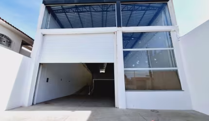 Barracão Comercial à Venda e Locação no Bairro Marília