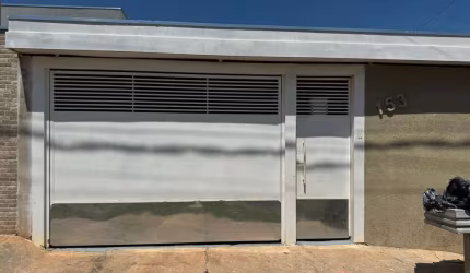 Marília-SP: Casa com 3 quartos, 1 sala, 1 banheiro e 3 vagas de garagem no bairro Domingos de Leo - 110 m² de área!
