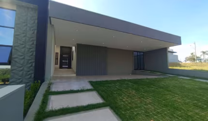 Imperdível! Casa à venda em Marília-SP, Residencial Verana Parque Alvorada: 3 suítes, 1 sala, 2 vagas, 160m².