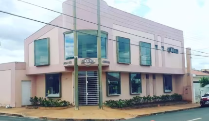 Oportunidade imperdível: sala comercial à venda ou locação no Jardim Maria Izabel, Marília-SP. Conheça já!