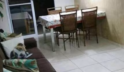 Casa em Condomínio à Venda em Marília-SP: 3 Quartos, 1 Suíte, 1 Sala, 2 Banheiros, 2 Vagas de Garagem, 150m² no Jardim Nazareth.