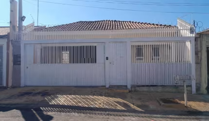 Imperdível Casa à Venda em Marília-SP no Bairro Parque São Jorge