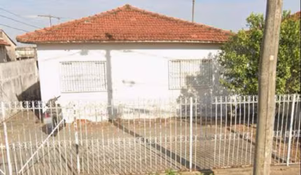 Imperdível oportunidade: Casa à venda em Marília-SP, no Núcleo Habitacional Jardim Bela Vista - 3 quartos, 1 sala, 1 banheiro, 2 vagas de garagem, 60,00 m².