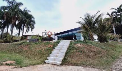 Chácara em Condomínio de Luxo para Locação em Marília-SP, Bairro Parque Serra Dourada: 3 Quartos, 2 Suítes, 1 Sala.