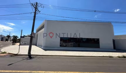 Barracão Comercial à venda em Marília-SP,  430m² de área!