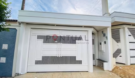 Imperdível! Casa para Venda ou Locação em Marília-SP, Jardim Riviera. 3 Quartos, 1 Suíte, 1 Sala, 2 Banheiros, 2 Vagas. Aproveite!