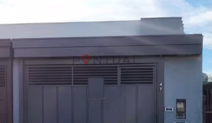 Aluguel de Casa Impecável em Marília-SP, Parque Nova Almeida: 2 Quartos, 1 Sala, 1 Banheiro, 2 Vagas, 70m² de Pura Comodidade!
