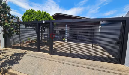 Casa à venda em Marília-SP no Jardim Alvorada